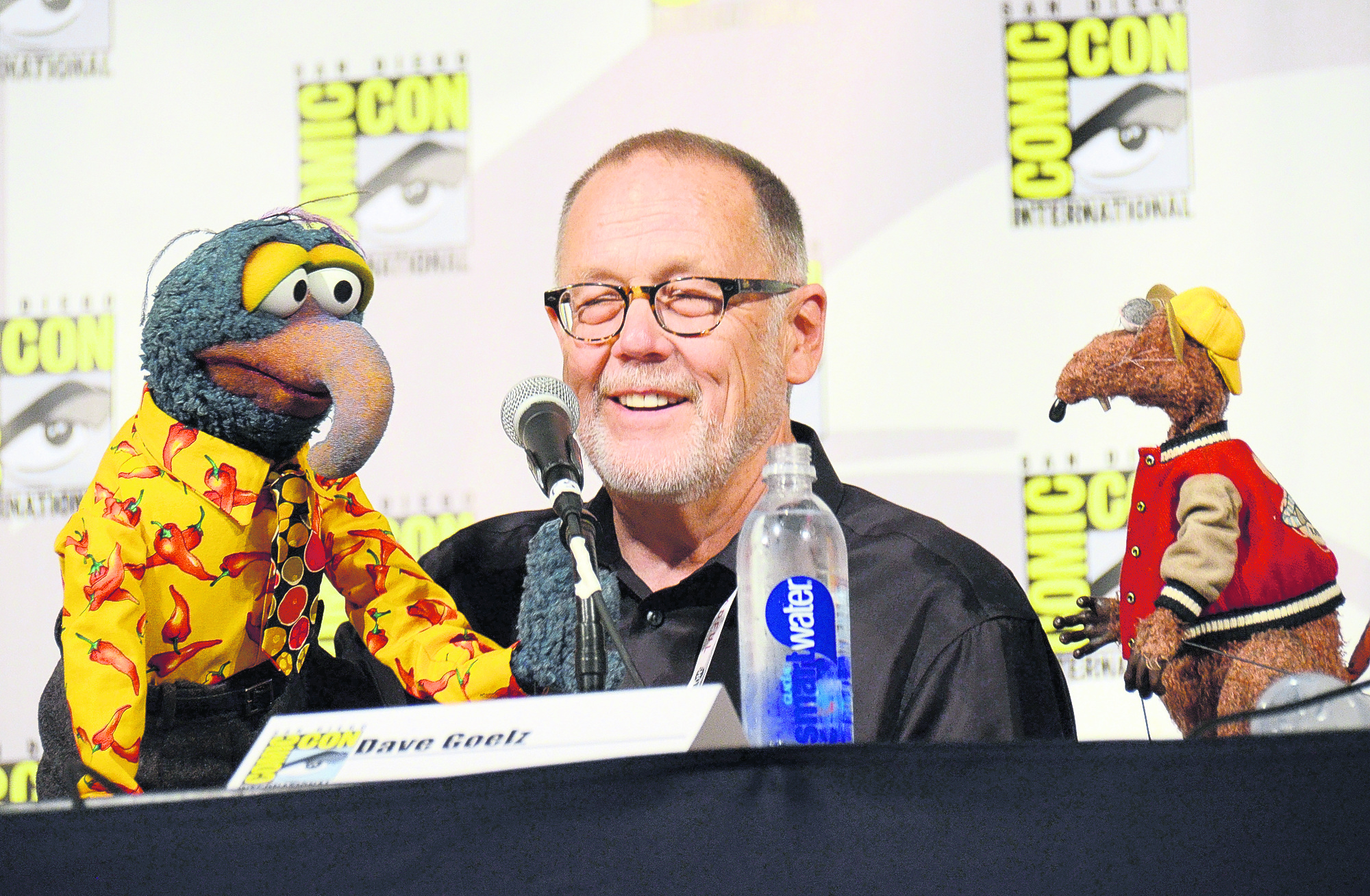 New film reveals Miss Piggy’s backstory, more Muppet secrets - Aruba Today