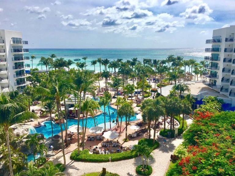 Aruba Marriott makes Island wear the Crown – Aruba Today