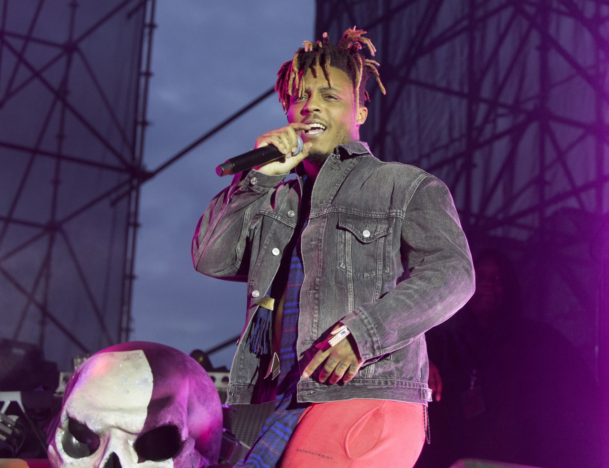 Rapper Juice WRLD dies after medical emergency in Chicago Aruba Today