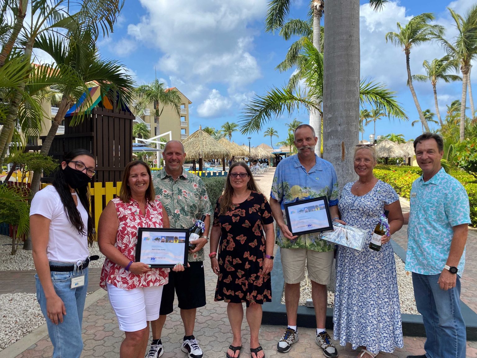 Visitors honored at Casa del Mar Aruba Today